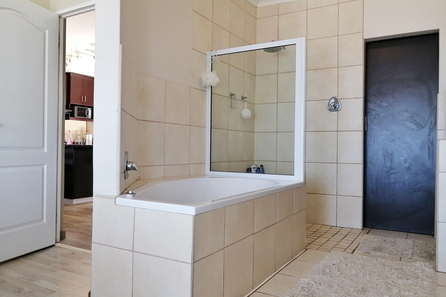 8 Bedroom Property for Sale in Tergniet Western Cape